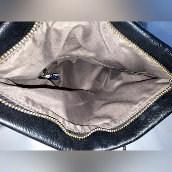 GAP FAUX BLACK LEATHER BOW EXPANDABLE MAGNETIC CLUTCH PURSE CHAIN STRAP - Picture 11 of 11